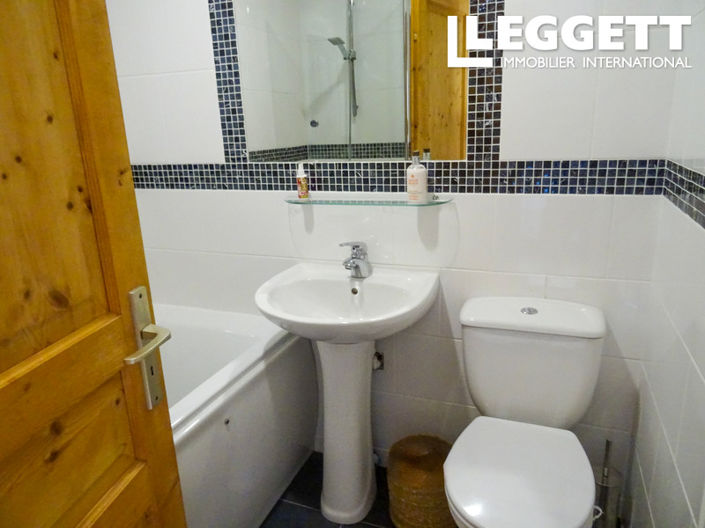 Image No.10-3 Bed House for sale