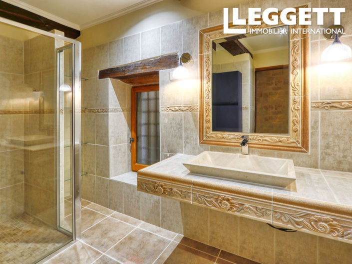 Image No.6-4 Bed House for sale