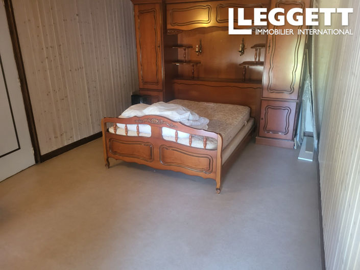 Image No.6-3 Bed House for sale