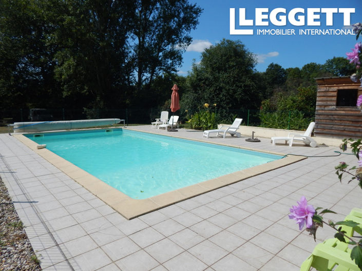 Image No.3-11 Bed Commercial for sale