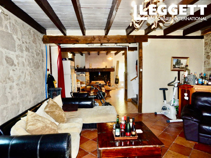 Image No.6-11 Bed Commercial for sale