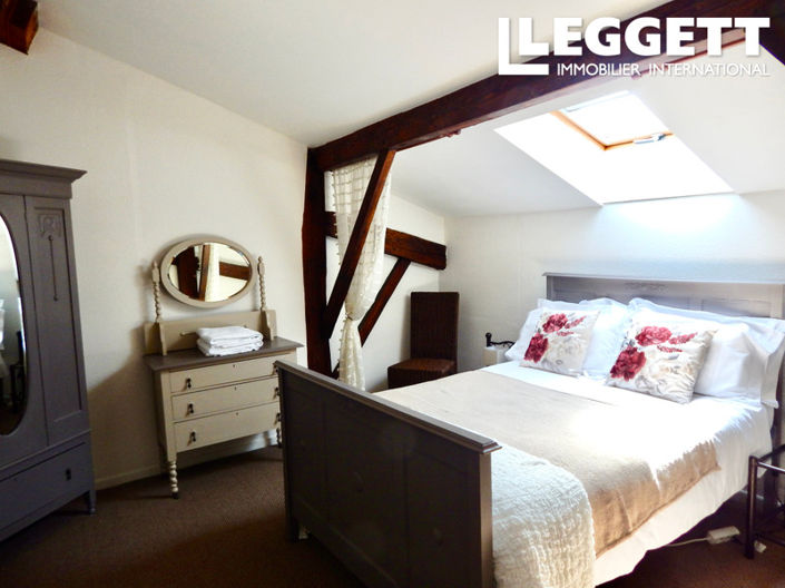 Image No.9-11 Bed Commercial for sale