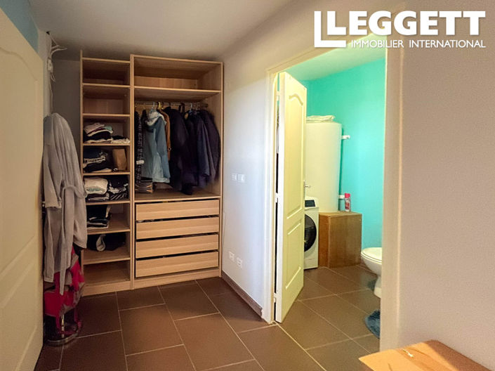 Image No.8-4 Bed House for sale