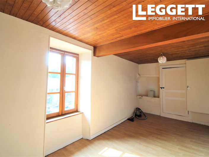 Image No.6-2 Bed House for sale