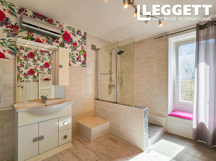 Image No.7-4 Bed House for sale