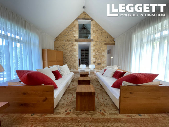 Image No.2-8 Bed House for sale