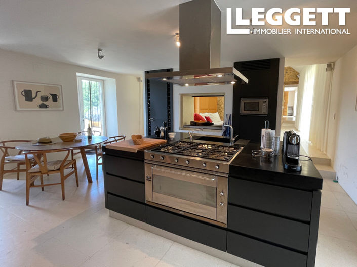 Image No.3-8 Bed House for sale