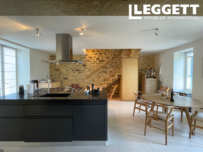 Image No.4-8 Bed House for sale