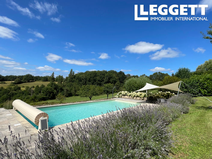 Image No.6-8 Bed House for sale