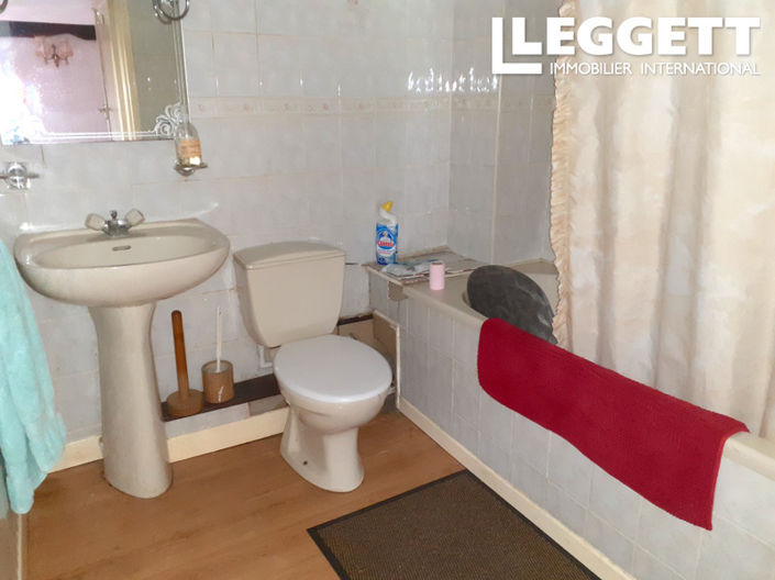 Image No.8-3 Bed House for sale