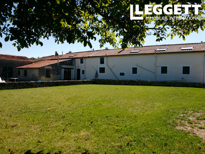 Image No.10-7 Bed House for sale