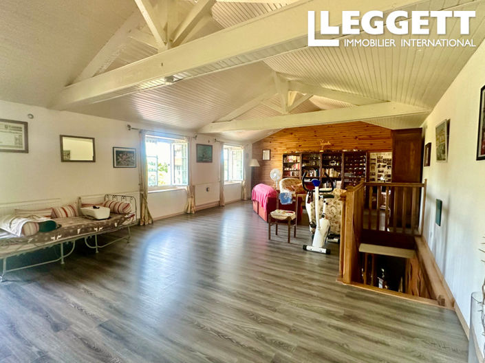 Image No.9-4 Bed House for sale