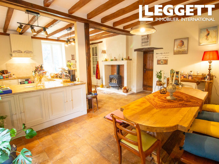 Image No.2-6 Bed House for sale