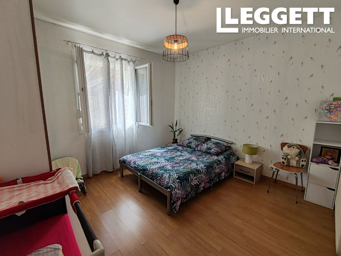 Image No.7-4 Bed House for sale