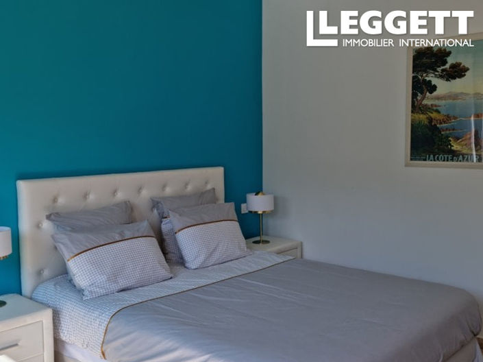 Image No.6-5 Bed House for sale