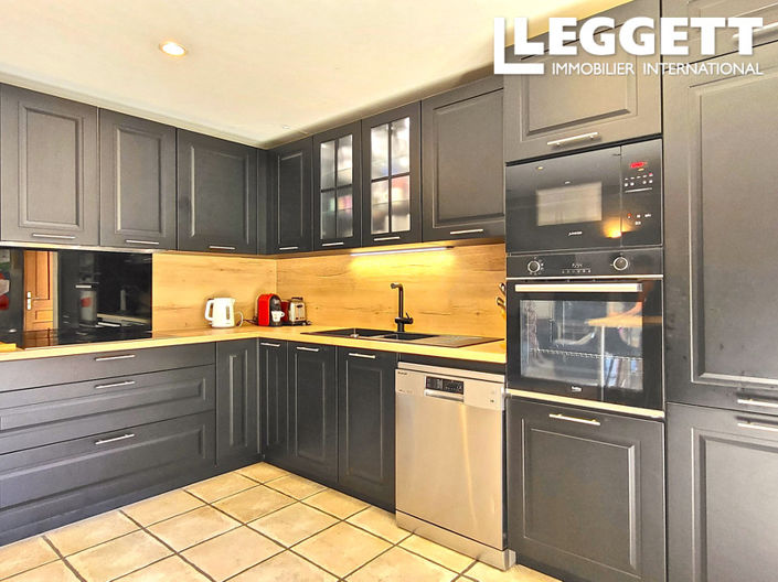 Image No.5-5 Bed House for sale