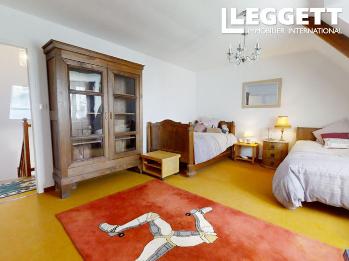 Image No.5-7 Bed House for sale