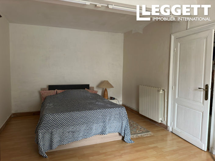 Image No.9-3 Bed House for sale