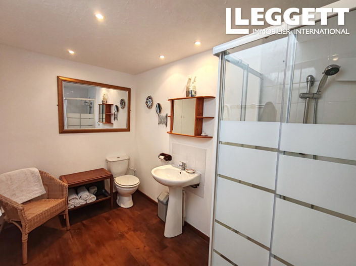 Image No.8-3 Bed House for sale