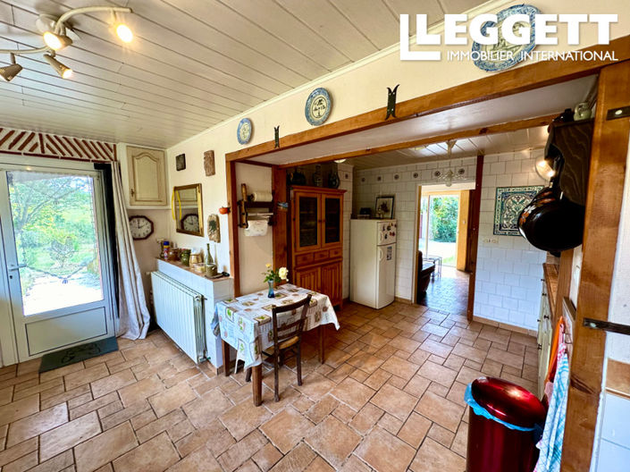 Image No.6-4 Bed House for sale