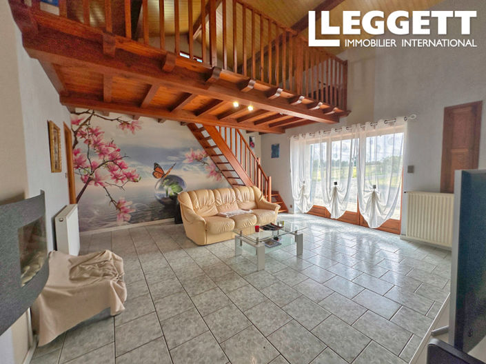 Image No.2-4 Bed House for sale