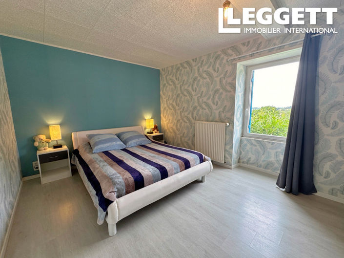 Image No.5-4 Bed House for sale