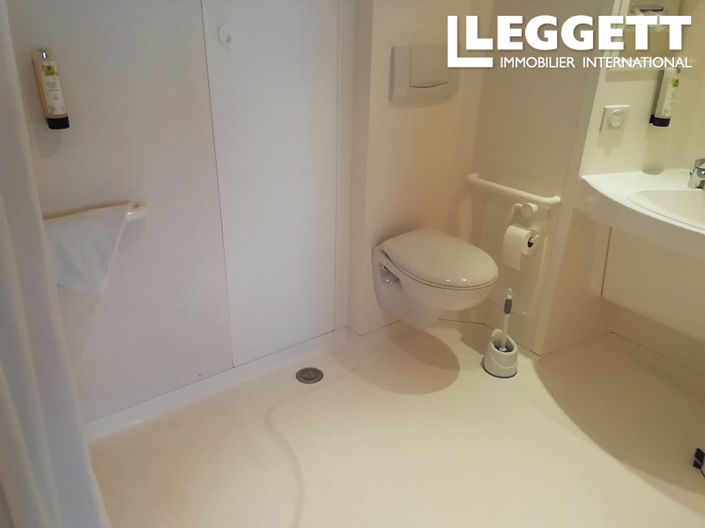 Image No.7-24 Bed Commercial for sale