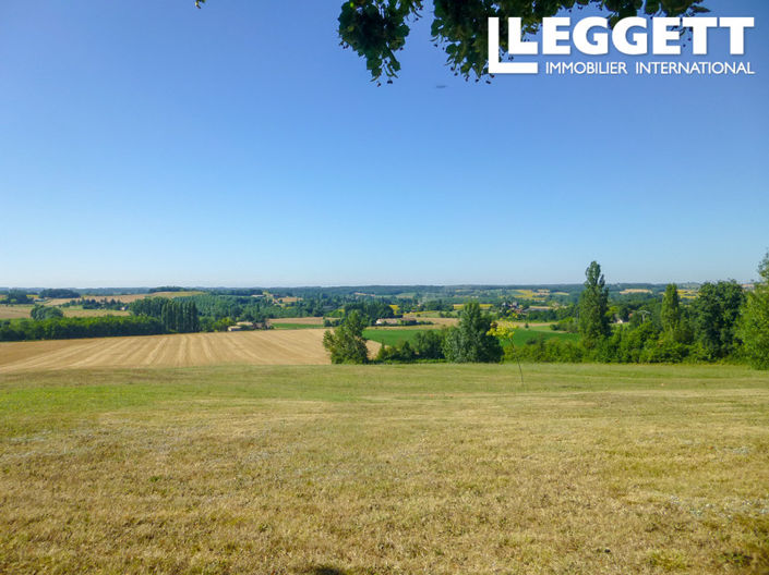 Image No.10-8 Bed House for sale