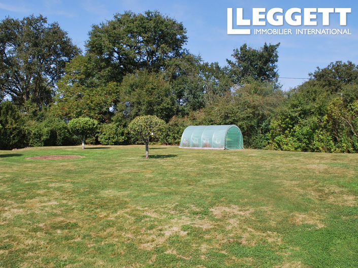 Image No.10-3 Bed House for sale