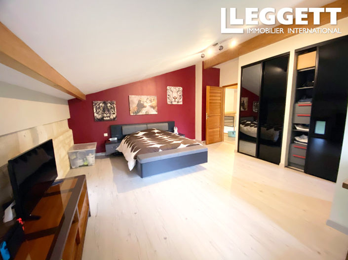 Image No.7-6 Bed House for sale