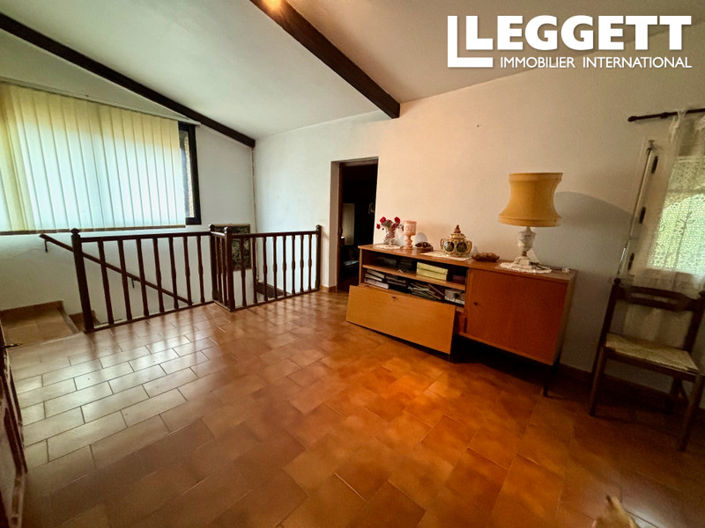 Image No.7-4 Bed House for sale