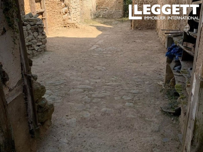 Image No.10-3 Bed House for sale