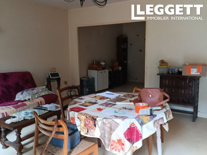 Image No.8-2 Bed House for sale