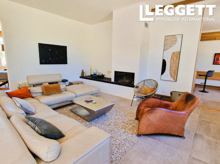 Image No.3-5 Bed Chateaux for sale