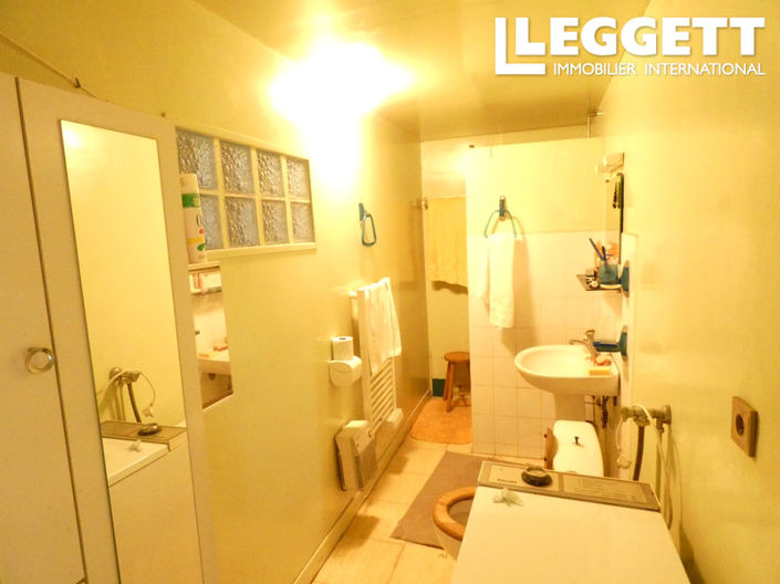 Image No.6-5 Bed House for sale