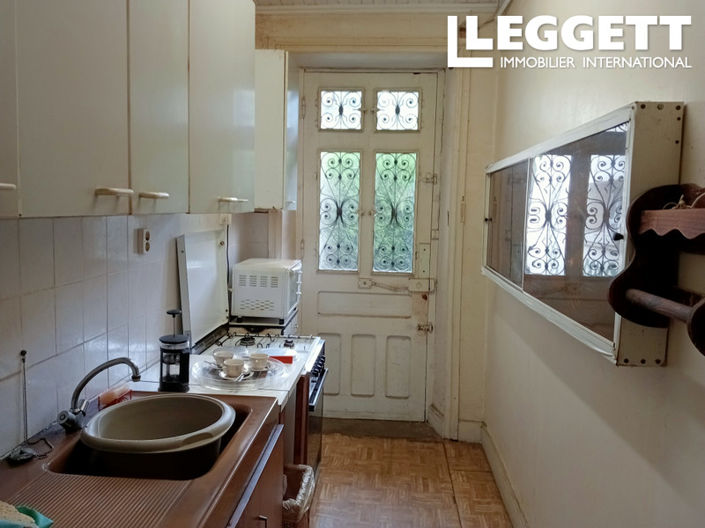 Image No.8-5 Bed House for sale