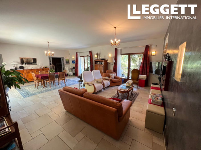 Image No.5-5 Bed House for sale