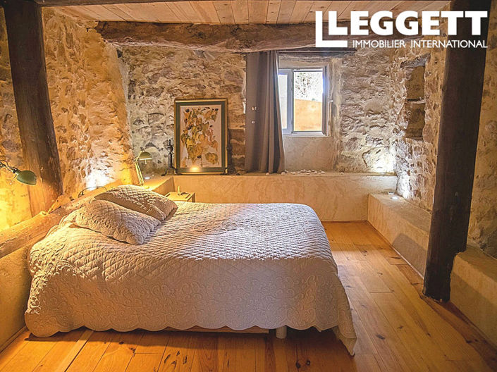 Image No.5-17 Bed House for sale