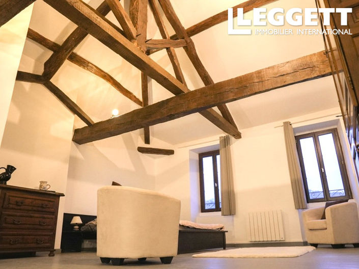 Image No.8-5 Bed House for sale