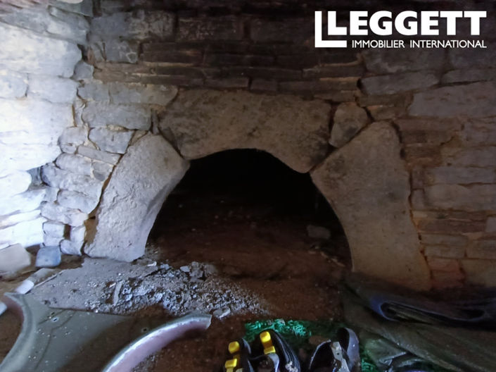 Image No.10-3 Bed House for sale