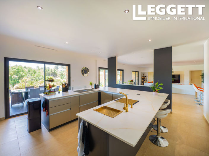 Image No.3-3 Bed House for sale