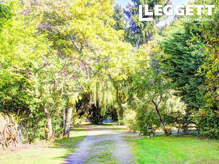 Image No.10-9 Bed Commercial for sale