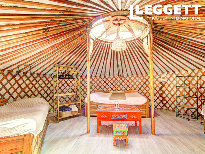 Image No.6-9 Bed Commercial for sale