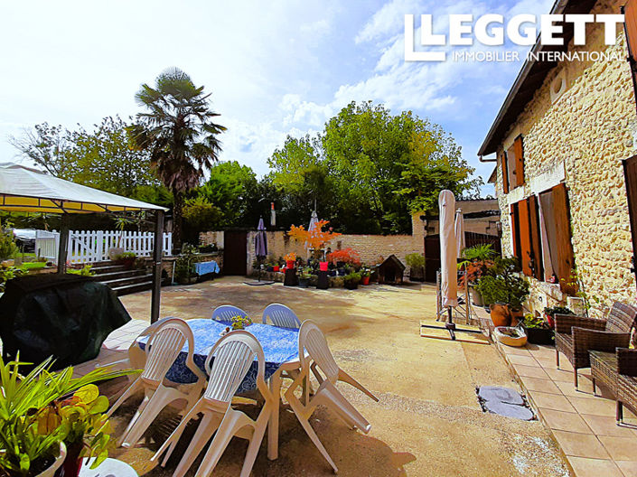 Image No.10-3 Bed House for sale