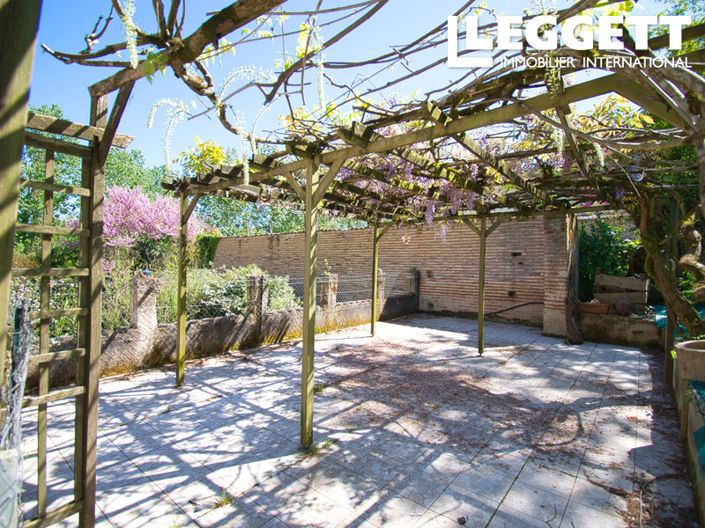 Image No.9-8 Bed House for sale