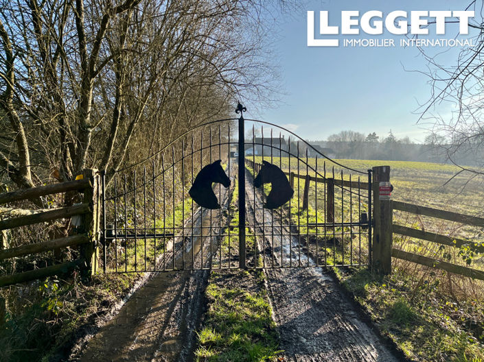 Image No.10-3 Bed House for sale