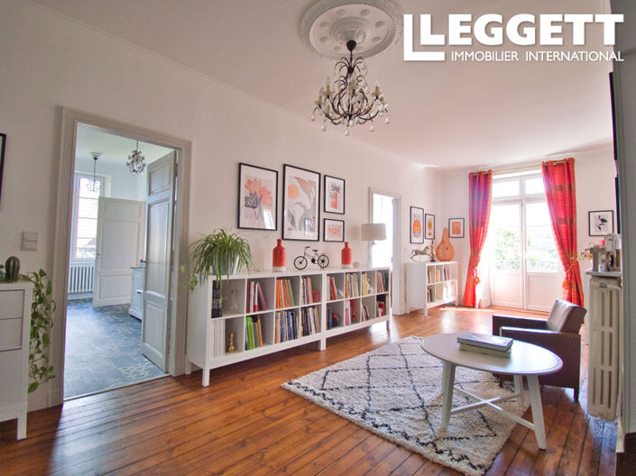 Image No.6-5 Bed House for sale