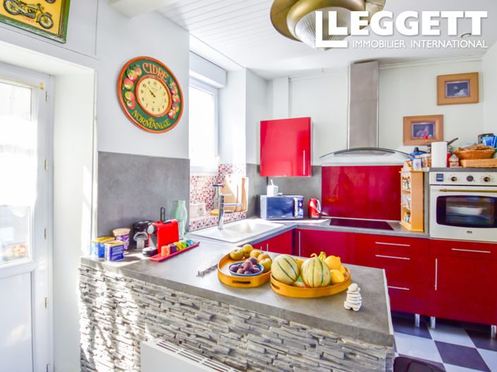 Image No.5-2 Bed House for sale