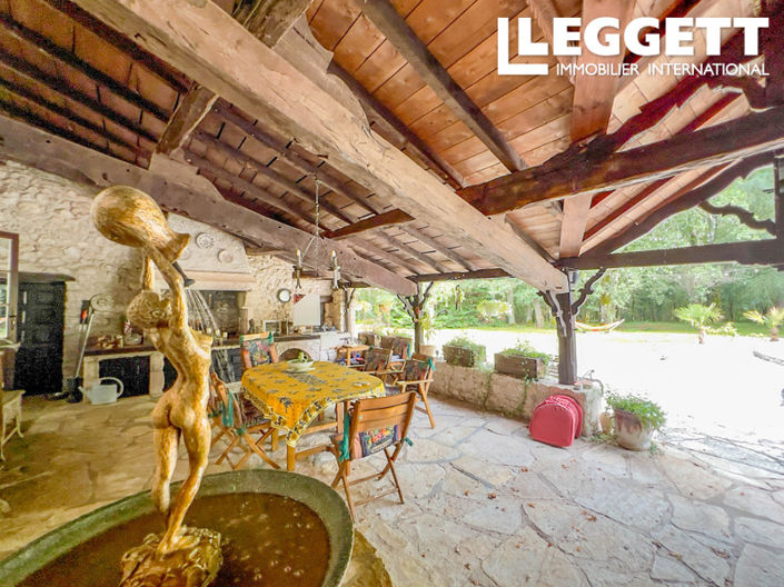 Image No.9-5 Bed House for sale