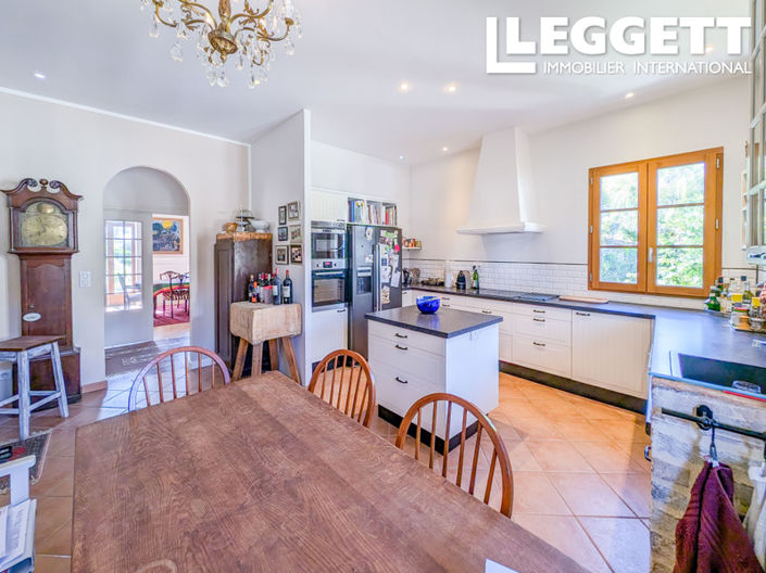 Image No.4-9 Bed House for sale